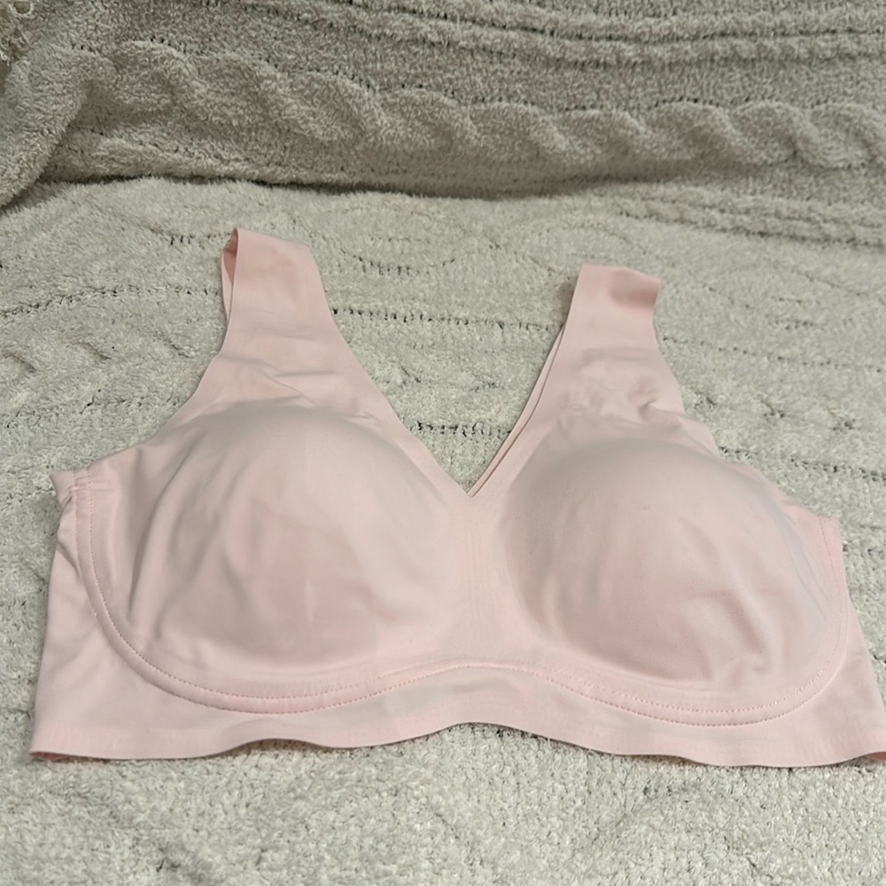 True & Co bra lift full V neck bralette